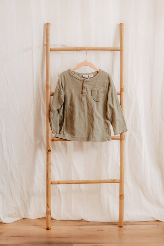 kundenkleiderschrank, oberteil shirt in gruen fuer kinder