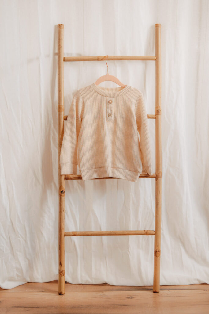 kundenkleiderschrank, oberteil shirt in creme weiss fuer kinder