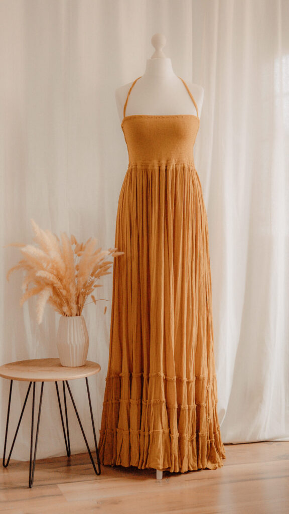 kundenkleiderschrank, boho kleid in gelb fuer frauen, vorderansicht